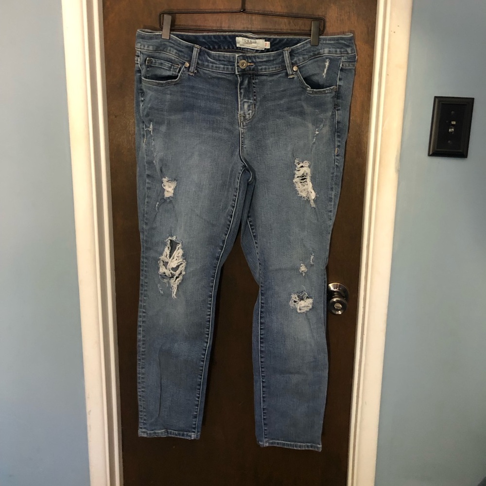 Torrid distressed jeans, size 18R.